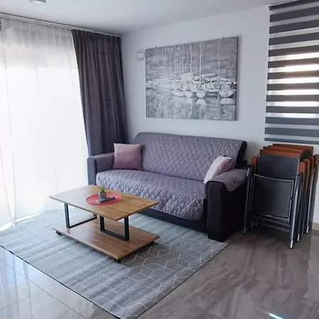 Dalmatia - Three Bedroom With Balcony And Sea View 7 *